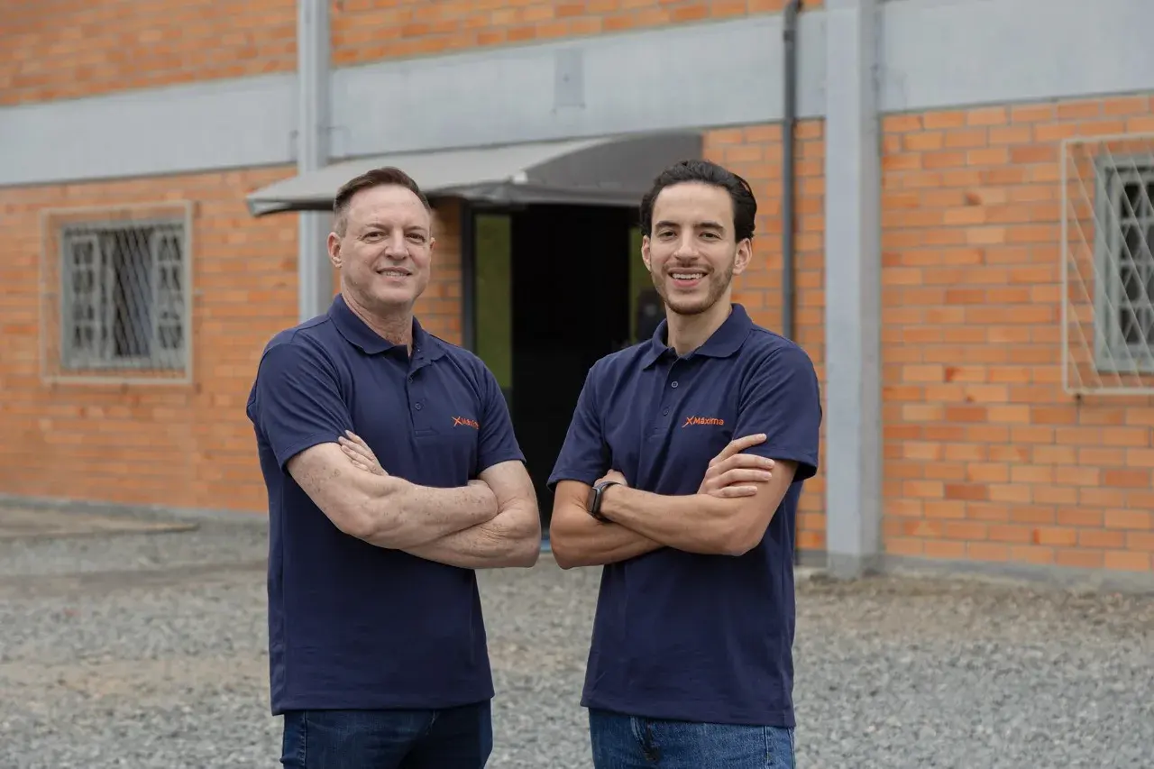 André e Renan, sócios da Máxima Gráfica